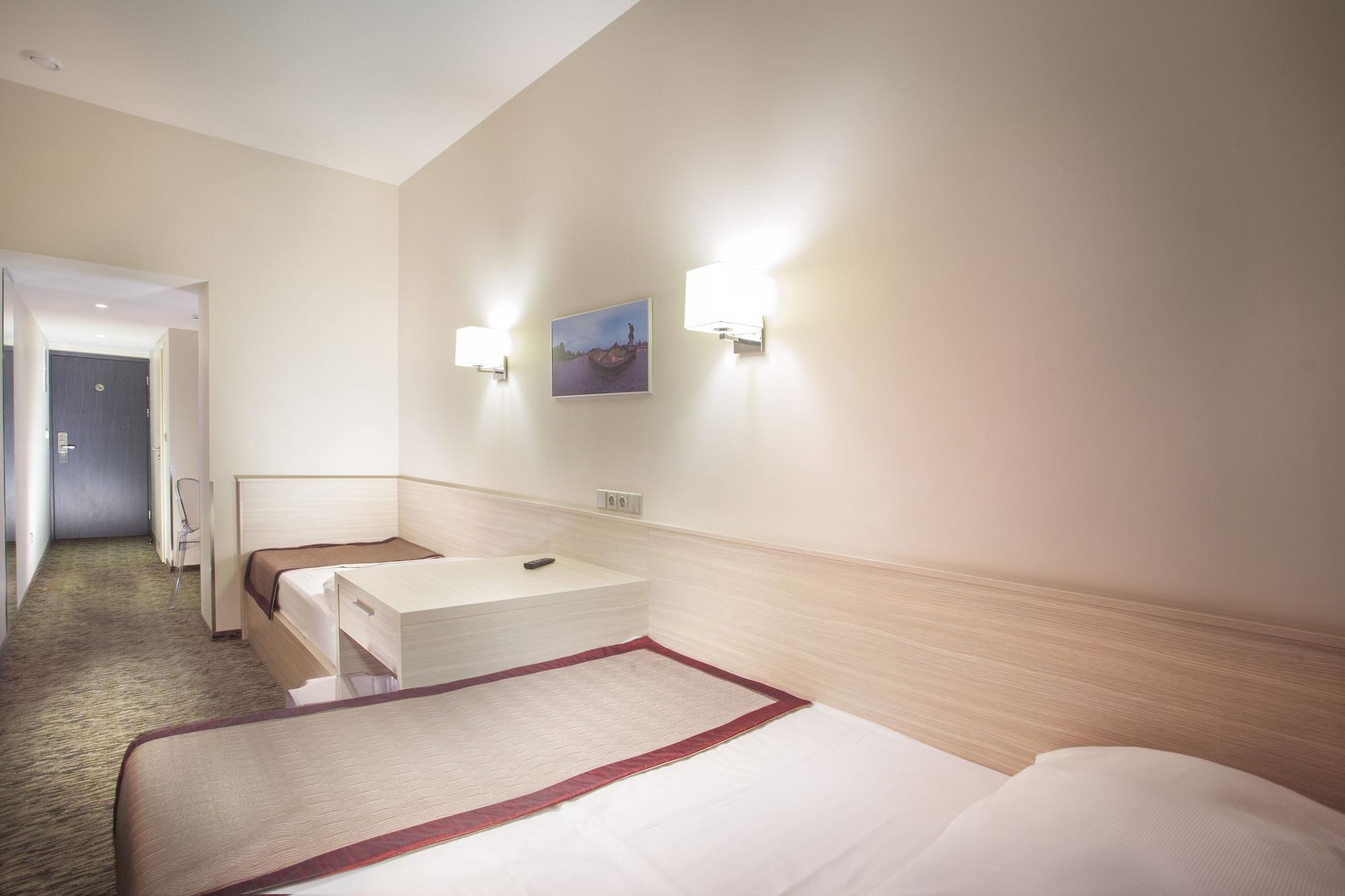 Voyage 4* Praha
